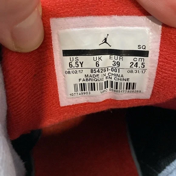 Nike Air Jordan 3 Retro Black Cement Size 6.5Y - Picture 3 of 15